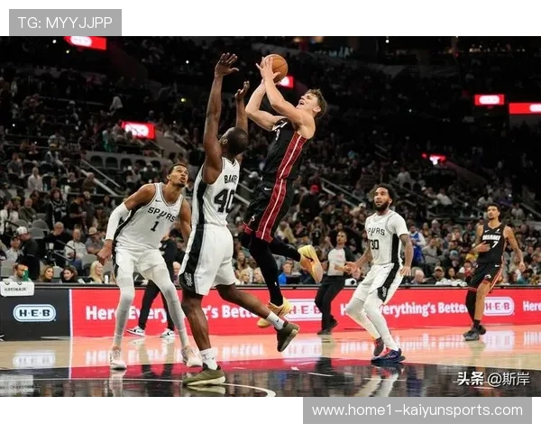 马刺文班亚马30.6分14.6篮板 五连胜展现实力