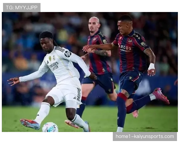 皇马中场控场缺失致防线受压 楚阿梅尼失误频发影响整体平衡