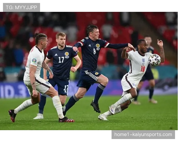 苏格兰防守组织能力 摩洛哥快速反击战术形成风格对决